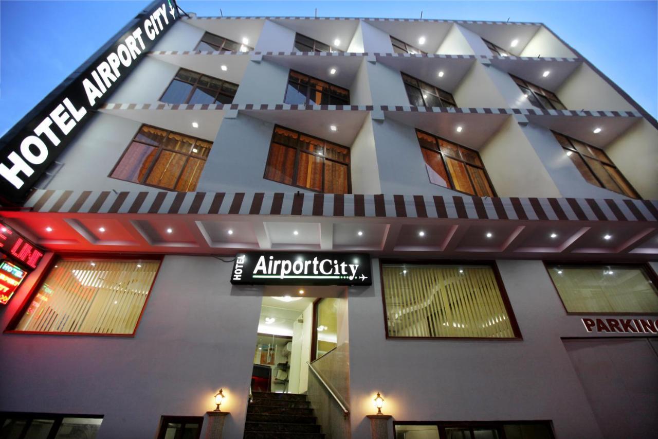 Hotel Airport City Delhi International Airport Új-Delhi Kültér fotó